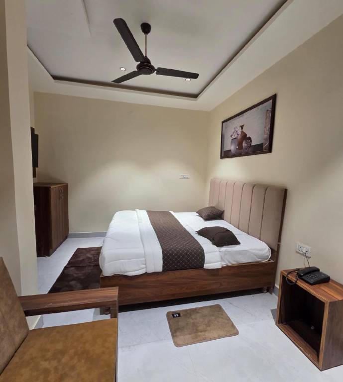 Holiday apartment with 1 room for 2 persons in Haridwar