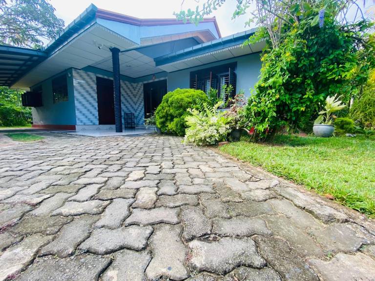 Villa with patio & garden | Perfect for remote work — photo 4