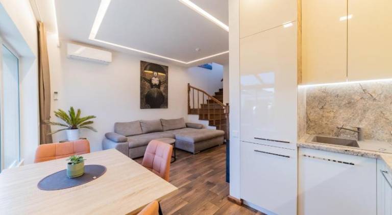 Apartment with 2 rooms for 6 persons — photo 3