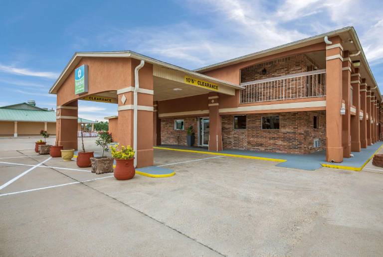 SureStay by Best Western Rockdale in Rockdale, TX