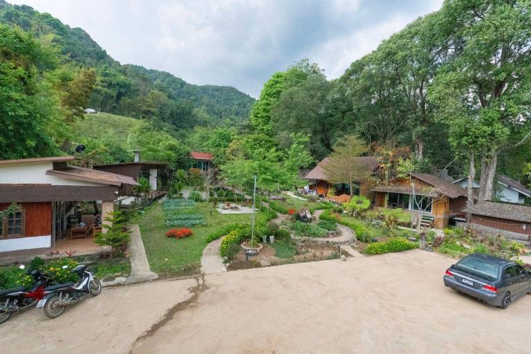 Holiday apartment with terrace & yard in Chiang Mai