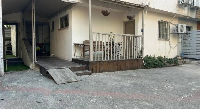 Studio with Terrace & Free Parking — photo 4