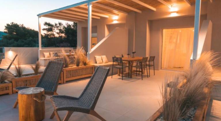 Apartment with terrace & yard | Beach nearby | Pets allowed — photo 3