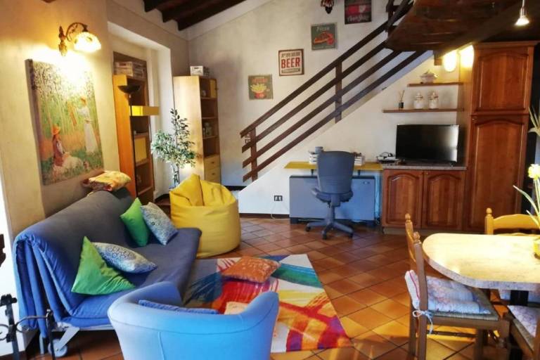 Alex Home 1
