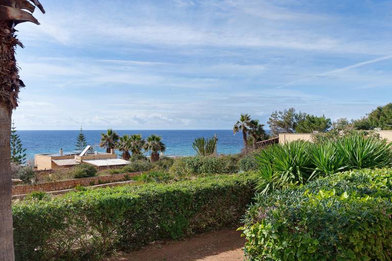 Villa 'Levante - Cornino' with Sea View, Wi-Fi and Air Conditioning — photo 2