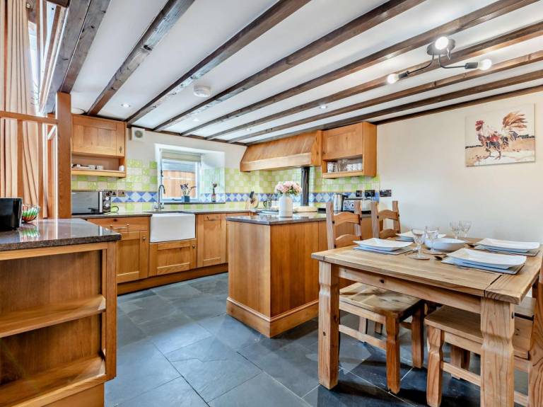 Fully equipped pleasant cottage with terrace, barbeque & jacuzzi | Pets allowed — photo 5