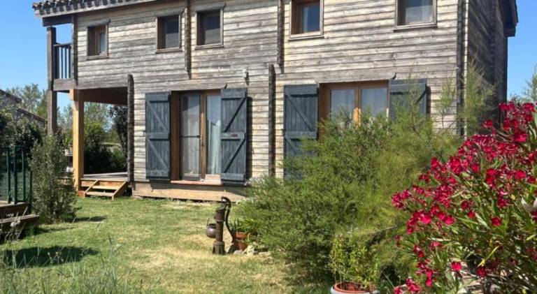 Cottage atypique avec piscine & acces au lac 6 personnes in Castelnaudary