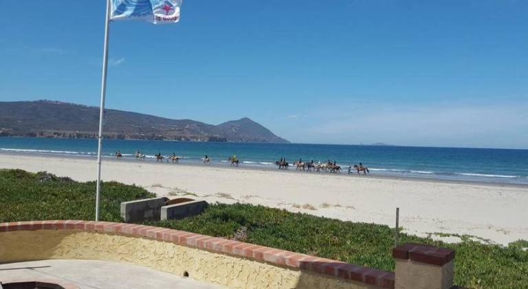 CASA MARBELLA 4BR 2BA Private Beach-Front Home in Ensenada