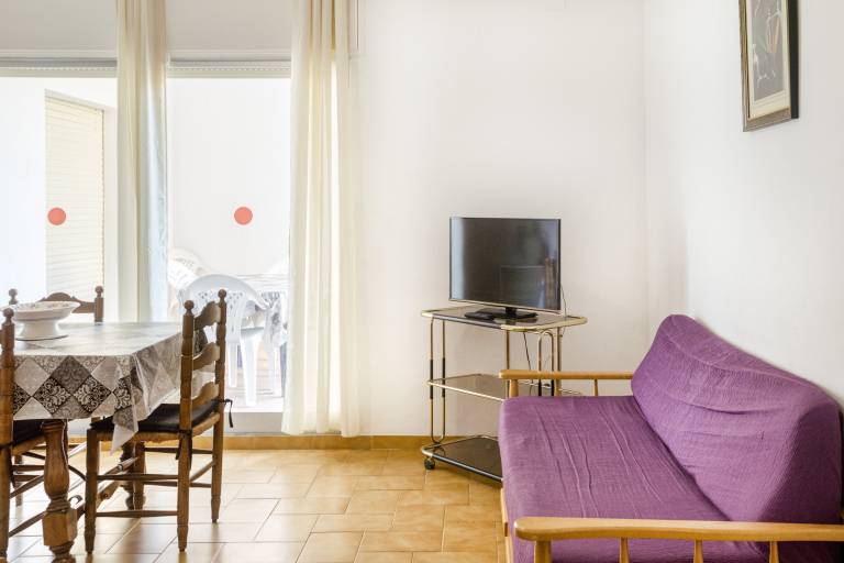 Apartment on the Paseo Marítimo '1-3' close to the Beach with Terrace & Wi-Fi — photo 3