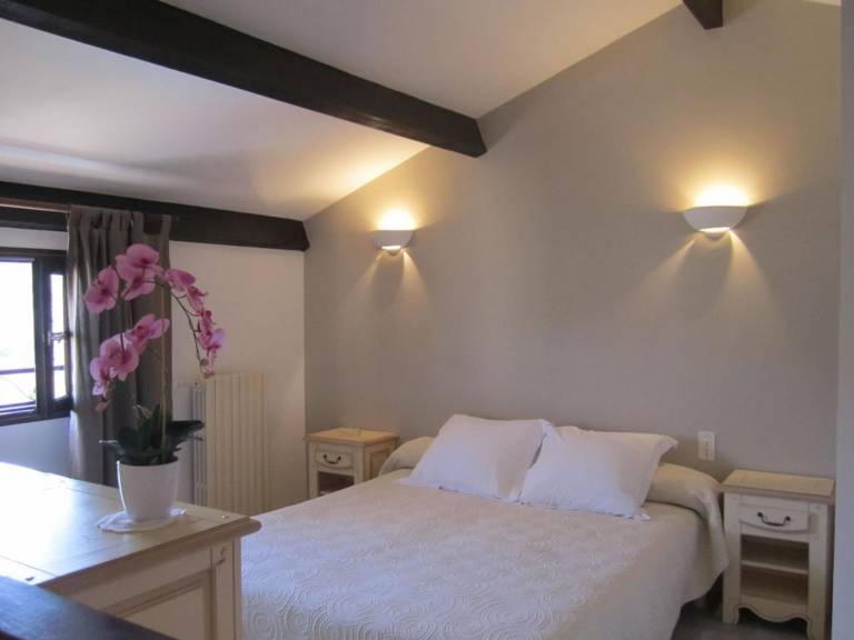 Apartment with barbecue & pool — photo 2