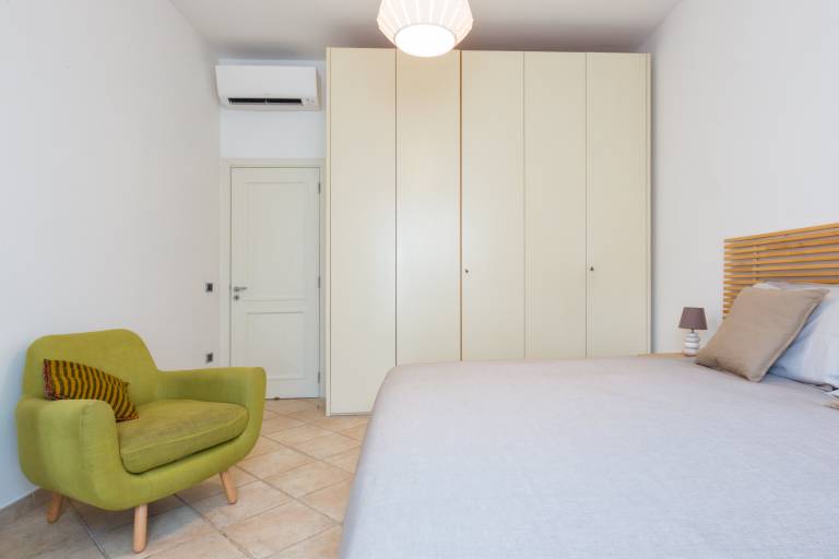 Apartment with terrace — photo 4