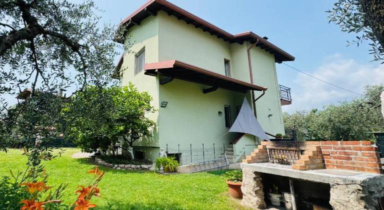 Holiday apartment | Beach nearby | Pets allowed in Malcesine