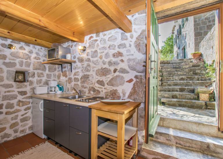 House with BBQ & yard | Sea view — photo 2