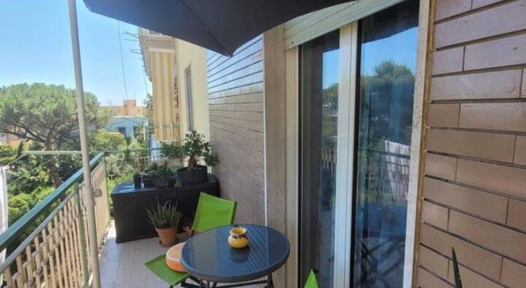 Nice room with private bathroom — photo 3