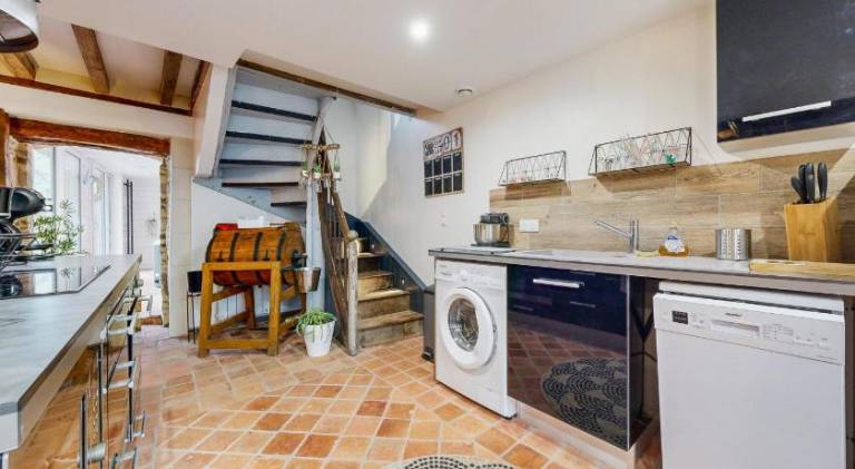 Vacation home with jacuzzi | Pet-friendly — photo 5