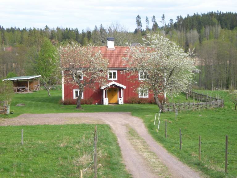 Family-friendly house with terrace, yard & barbecue | Pets allowed in Jonkoping