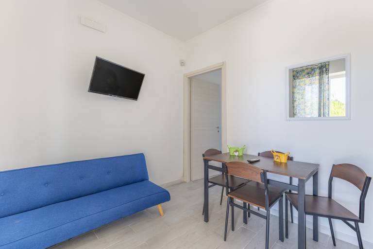 Holiday apartment with pool, fast internet & patio | Close to the beach | Pet-friendly — photo 3