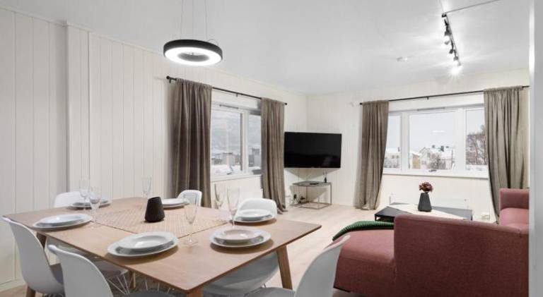 Holiday apartment with 3 rooms for 6 persons in Tromsø