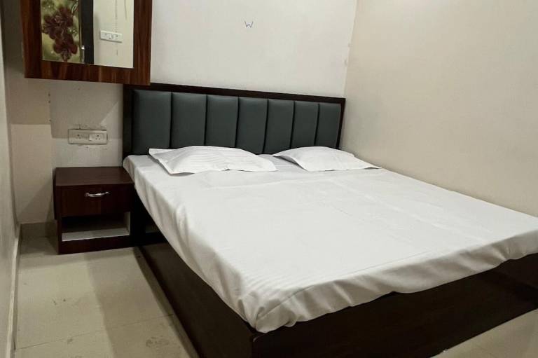 BALAJII GUEST HOUSE