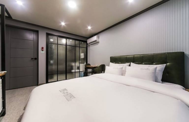 Motel  Jungwon-ro 79beon-gil