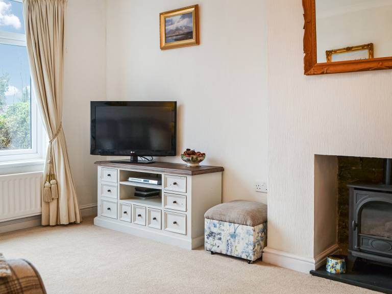 Family-oriented cottage with yard | River view | Pet-friendly — photo 5