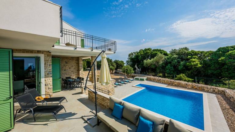 Villa with terrace, grill & private pool — photo 3