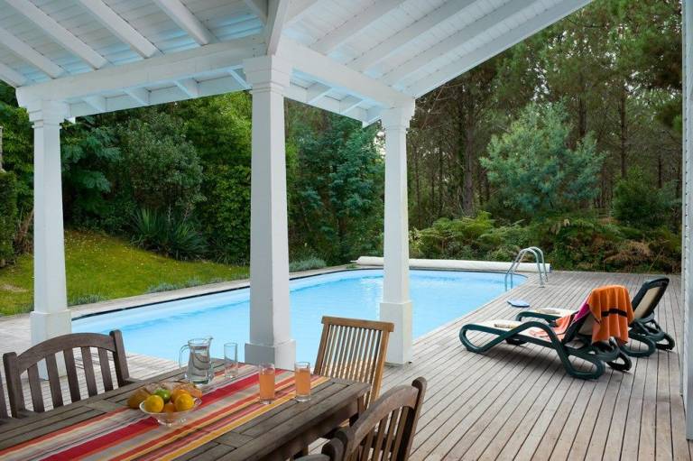 Children-friendly pleasant villa with pool & patio | Golf view | Pet-friendly — photo 2