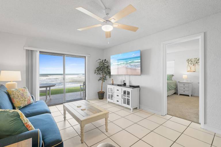 112 Updated 2 2 Oceanfront Ground Floor Corner