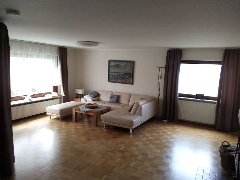 Holiday apartment with barbecue & yard — photo 2