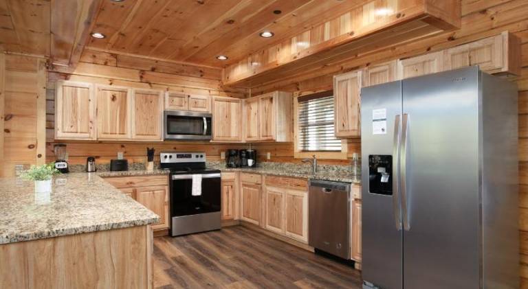 Vacation home with jacuzzi — photo 4
