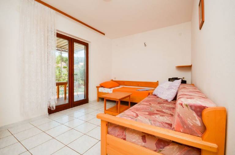 Charming rental apartment with patio & grill | Sea view | Close to the beach | Pet-friendly — photo 5