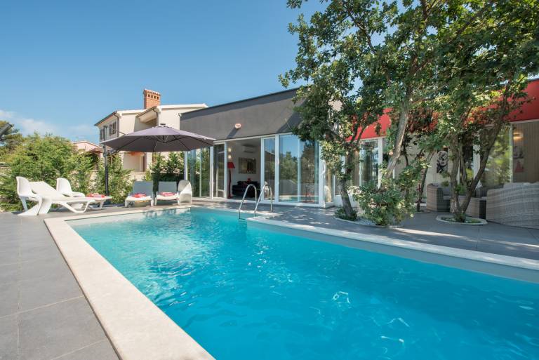 Fully equipped nice villa with barbecue, heated pool & terrace | Pet-friendly — photo 2