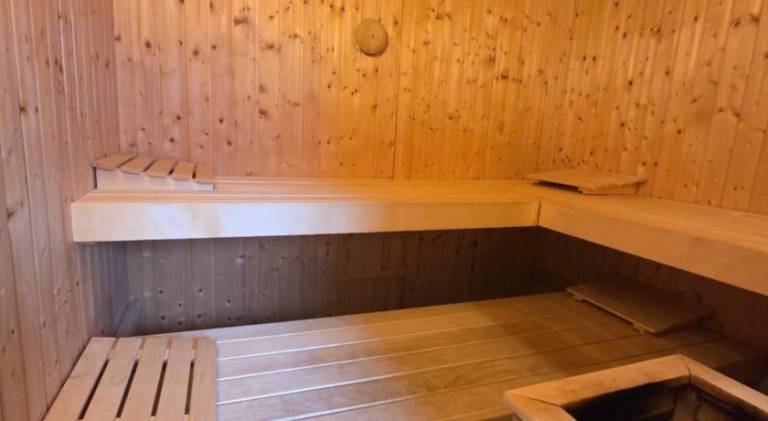 Apartment with BBQ, sauna & patio — photo 3
