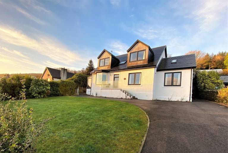 House Tighnabruaich