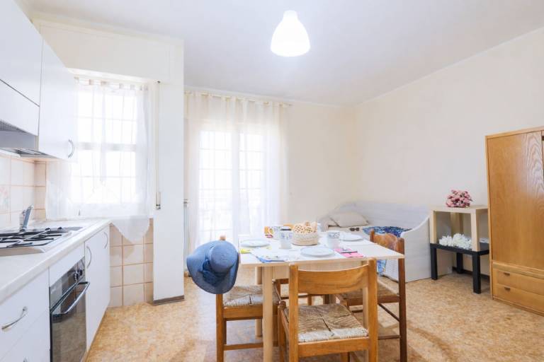 Holiday apartment with garden & patio | Beach nearby | Dogs allowed — photo 4