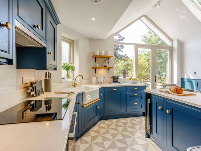 Family-oriented cottage with garden & grill | Pets allowed — photo 3