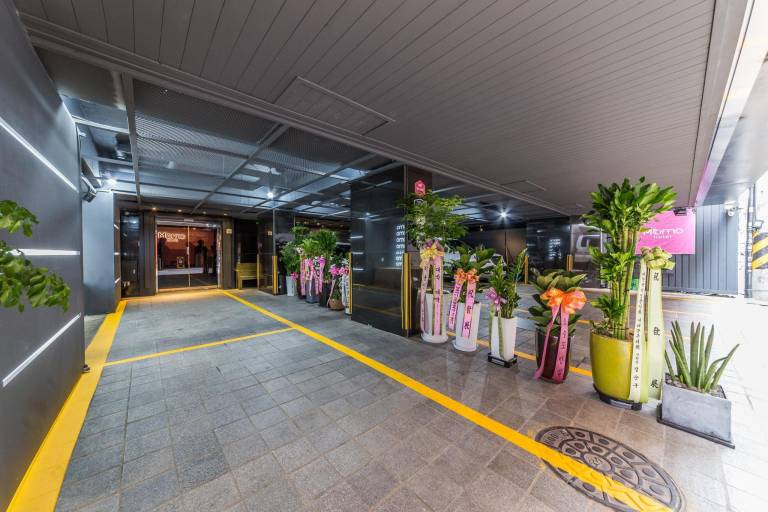 Sinchon Momo — photo 2