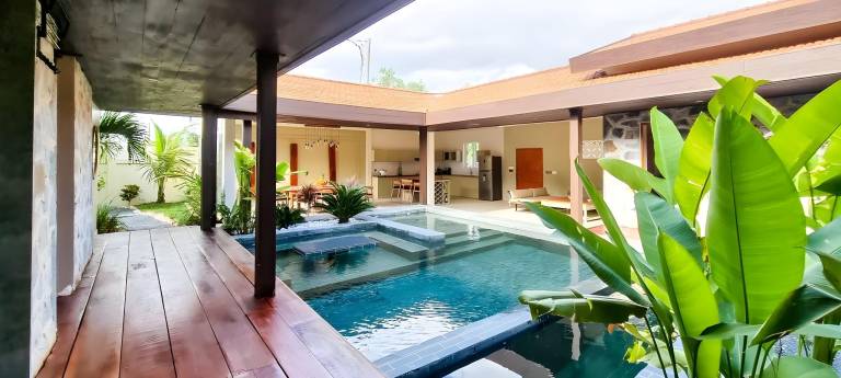 Nice villa with pool, garden & barbecue | Water view | Good for workation | Pets are welcome in Kampot