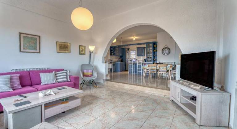 Fully equipped lovely house with garden & patio | Suitable for remote work | Pets are welcome — photo 2