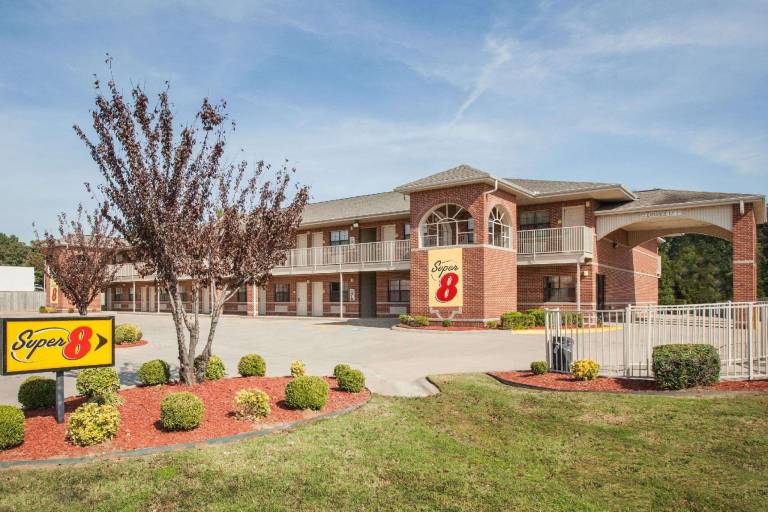 Super 8 By Wyndham Cabot in Cabot, AR