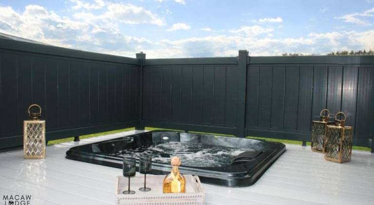 Chalet with jacuzzi | Dogs allowed — photo 4