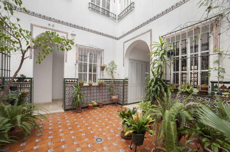 House | Near Seville Cathedral — photo 3