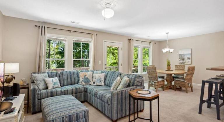 Pleasant house | Dogs allowed in Kill Devil Hills, NC