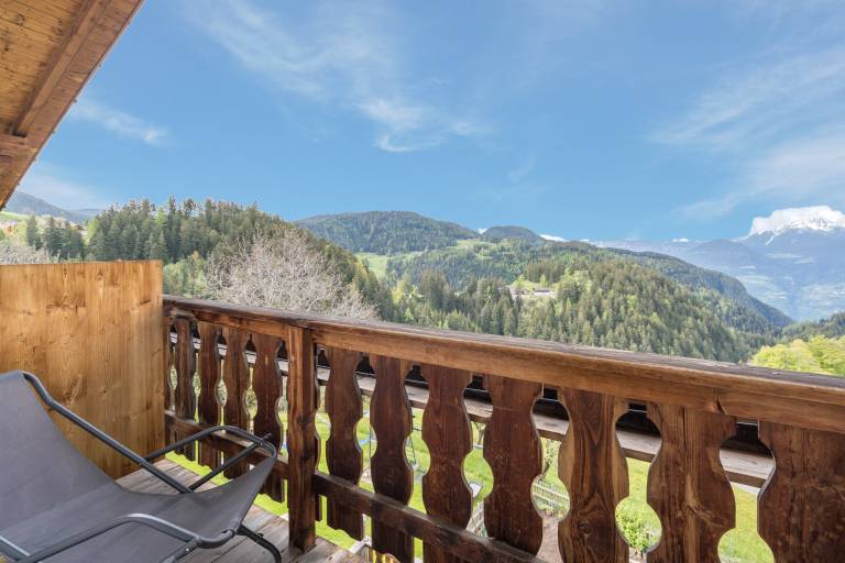 Family-oriented beautiful holiday apartment with barbecue & garden | Garden view | Pets allowed — photo 2