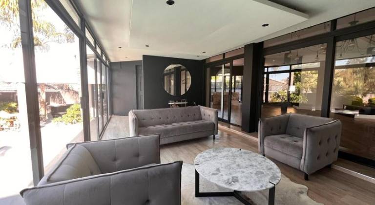 908 m&sup2; Ferienhaus