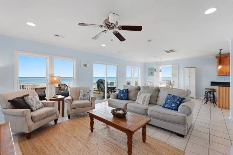 House with barbecue | Water view — photo 2
