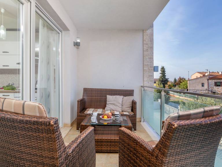 Child-friendly house with BBQ, private pool & patio | Sea view | Pets allowed — photo 5