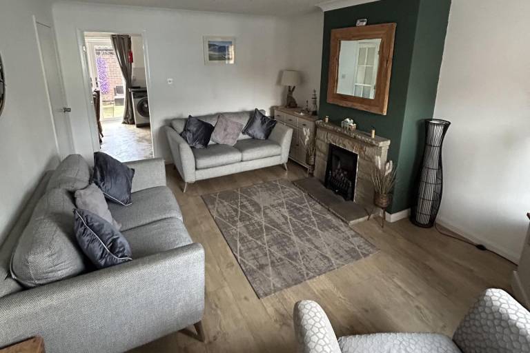Family-oriented lovely cottage with yard | Pets are welcome — photo 3