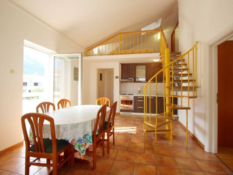 Rental apartment with 2 rooms for 6 persons — photo 2