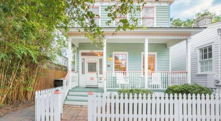 Vacation home with 3 rooms for 8 persons in Savannah, GA